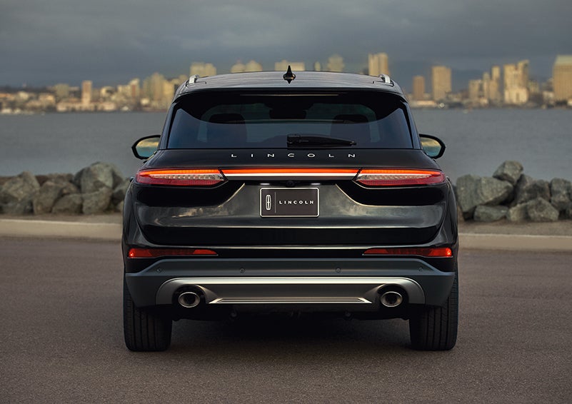 The rear lighting of the 2024 Lincoln Corsair® SUV spans the entire width of the vehicle. | Carman Lincoln in New Castle DE