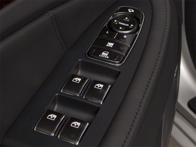 2013 Hyundai Equus Signature