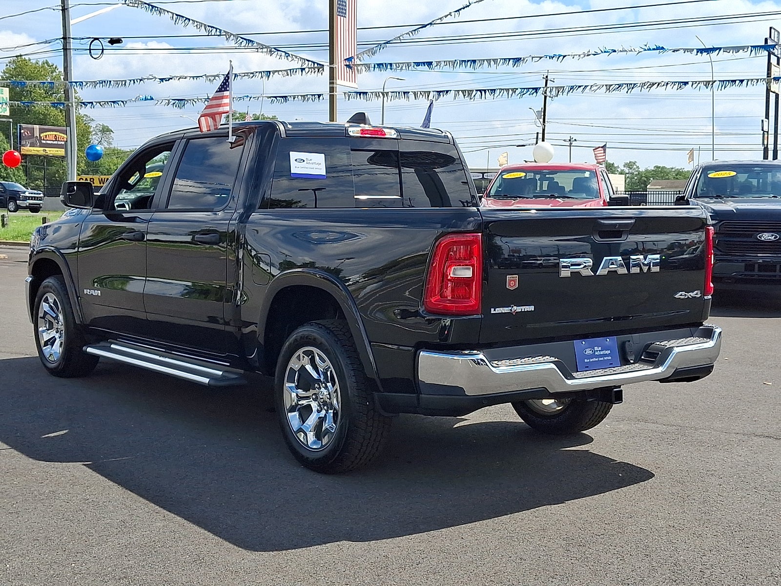 2025 RAM 1500 Lone Star Crew Cab 4x4 5'7" Box