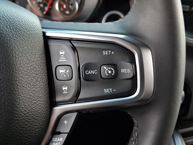 2025 RAM 1500 Lone Star Crew Cab 4x4 5'7" Box