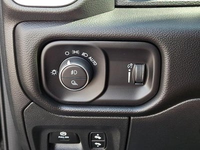 2025 RAM 1500 Lone Star Crew Cab 4x4 5'7" Box