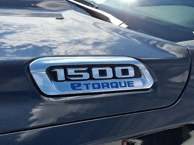 2025 RAM 1500 Lone Star Crew Cab 4x4 5'7" Box