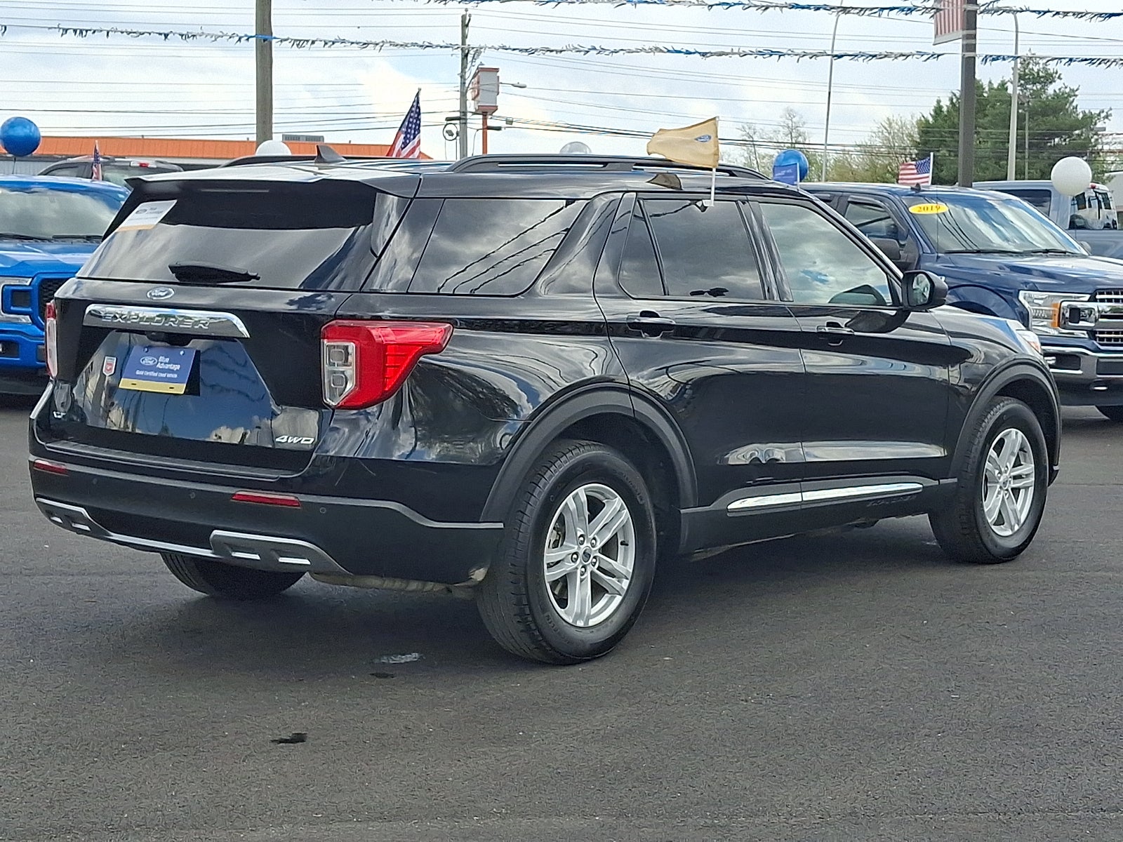 2023 Ford Explorer XLT