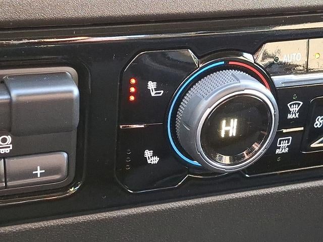 2023 Chevrolet Silverado 1500 4WD Crew Cab Standard Bed LT