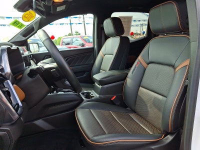 2025 GMC Canyon 4WD AT4