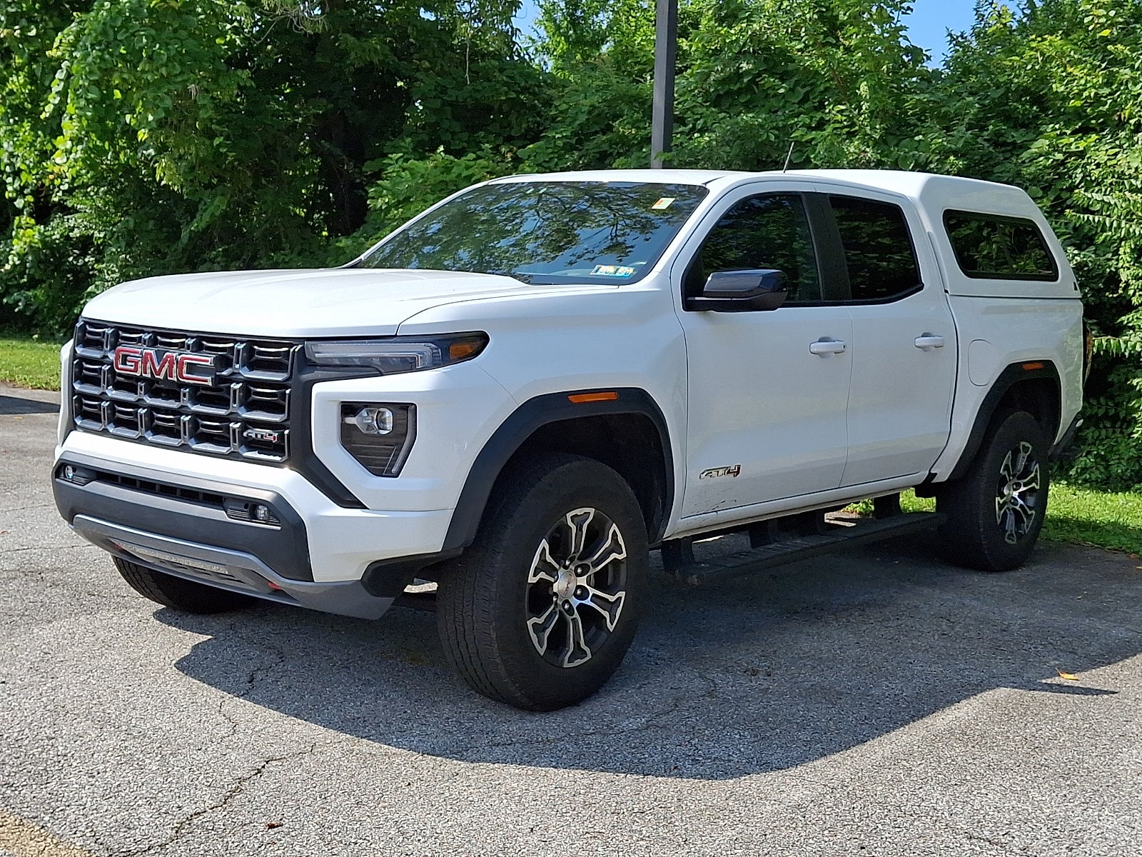2025 GMC Canyon 4WD AT4