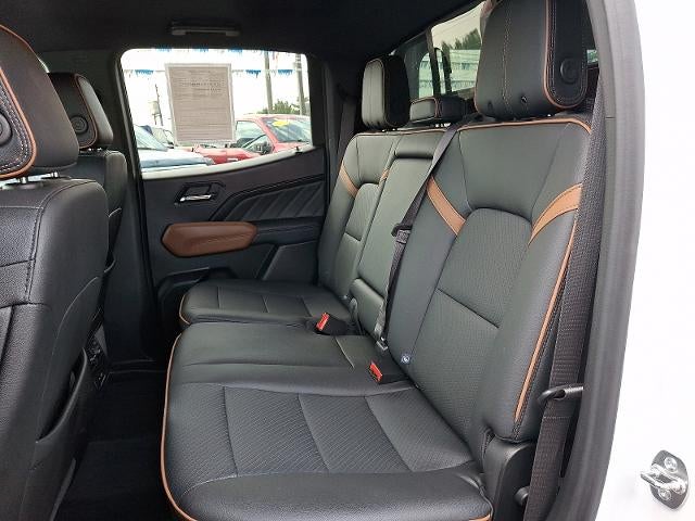 2025 GMC Canyon 4WD AT4