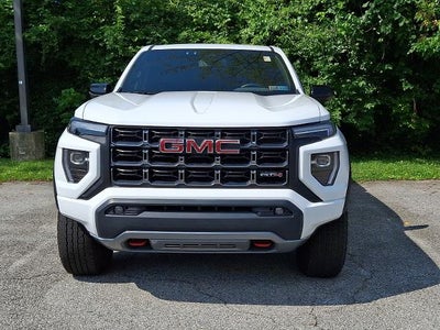 2025 GMC Canyon 4WD AT4