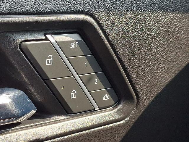 2025 GMC Canyon 4WD AT4
