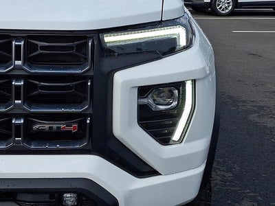 2025 GMC Canyon 4WD AT4