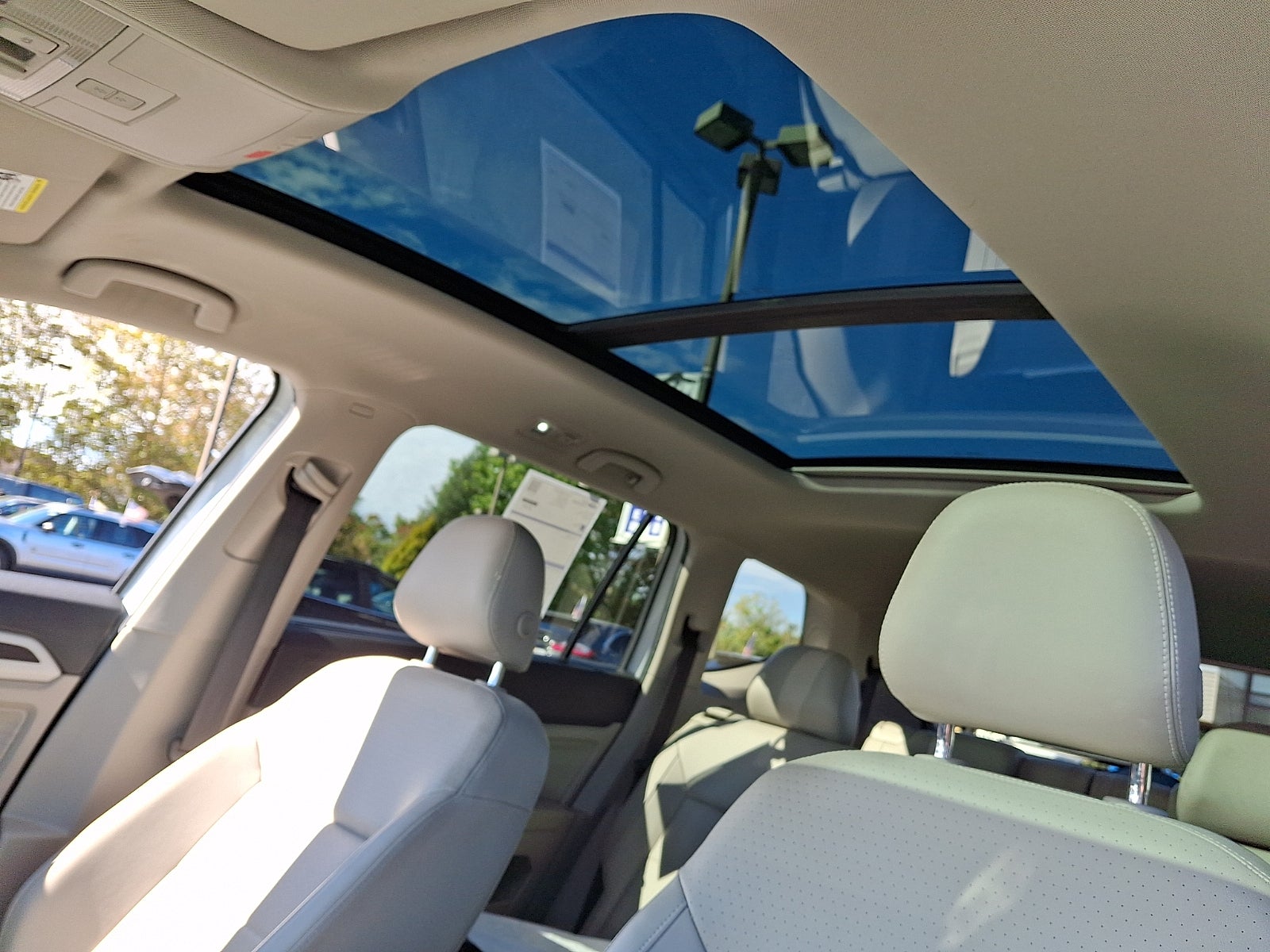2022 Volkswagen Atlas 2.0T SE w/Technology