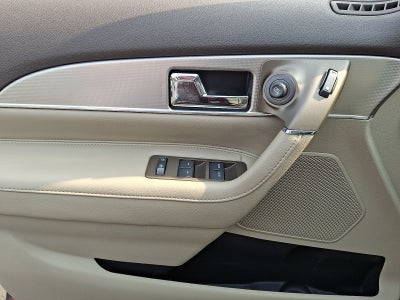 2015 Lincoln MKX Base