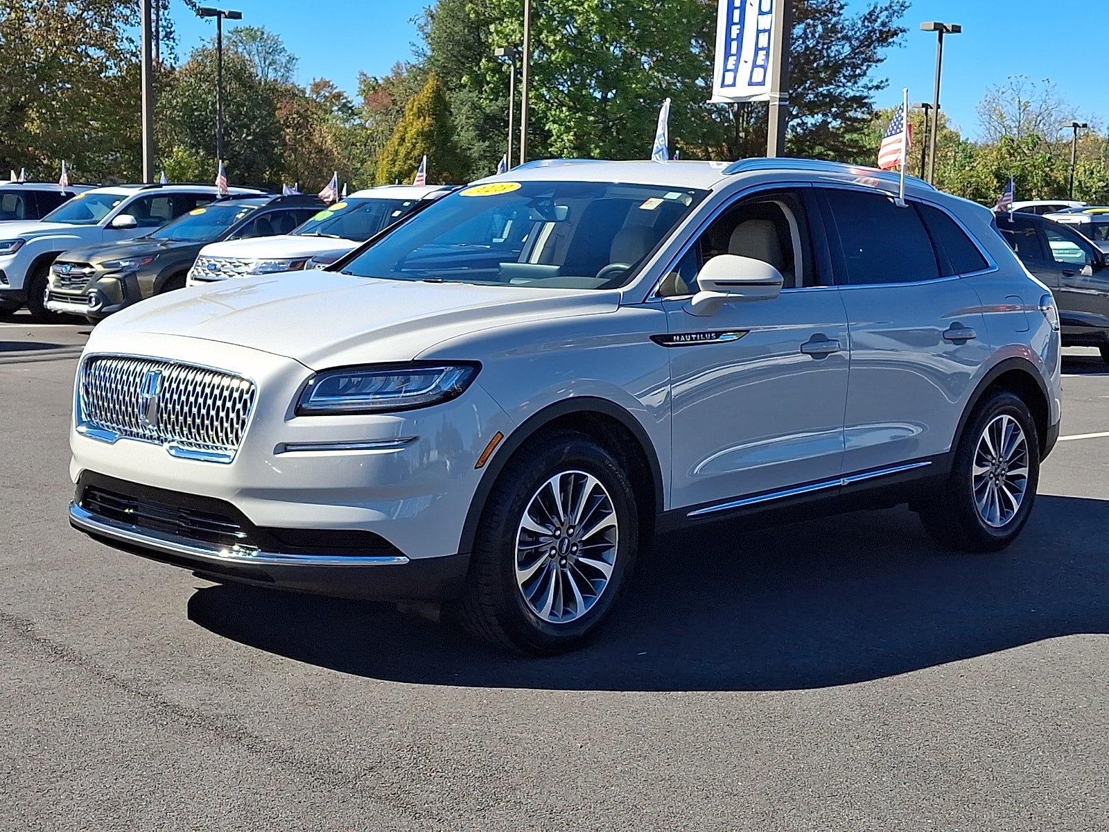 2023 Lincoln Nautilus Standard
