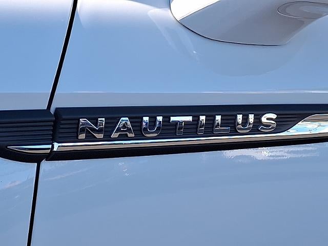 2022 Lincoln Nautilus Standard