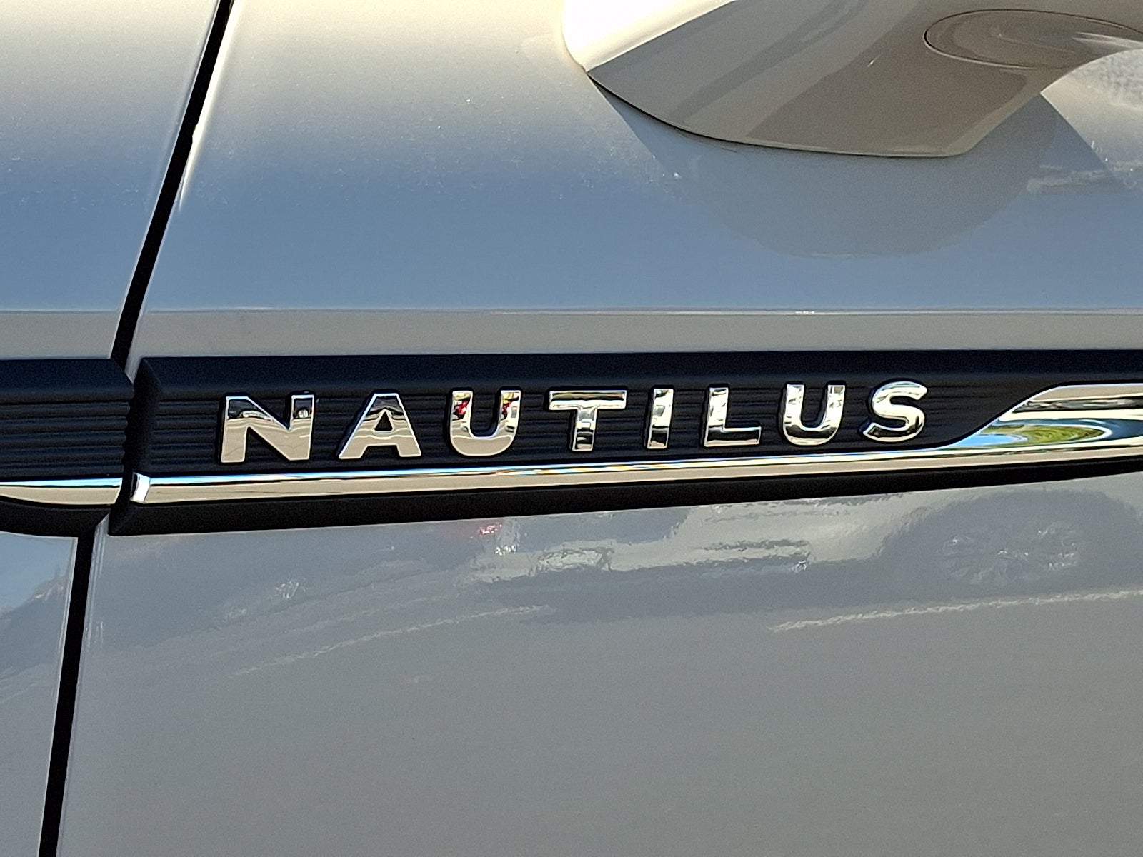 2023 Lincoln Nautilus Standard