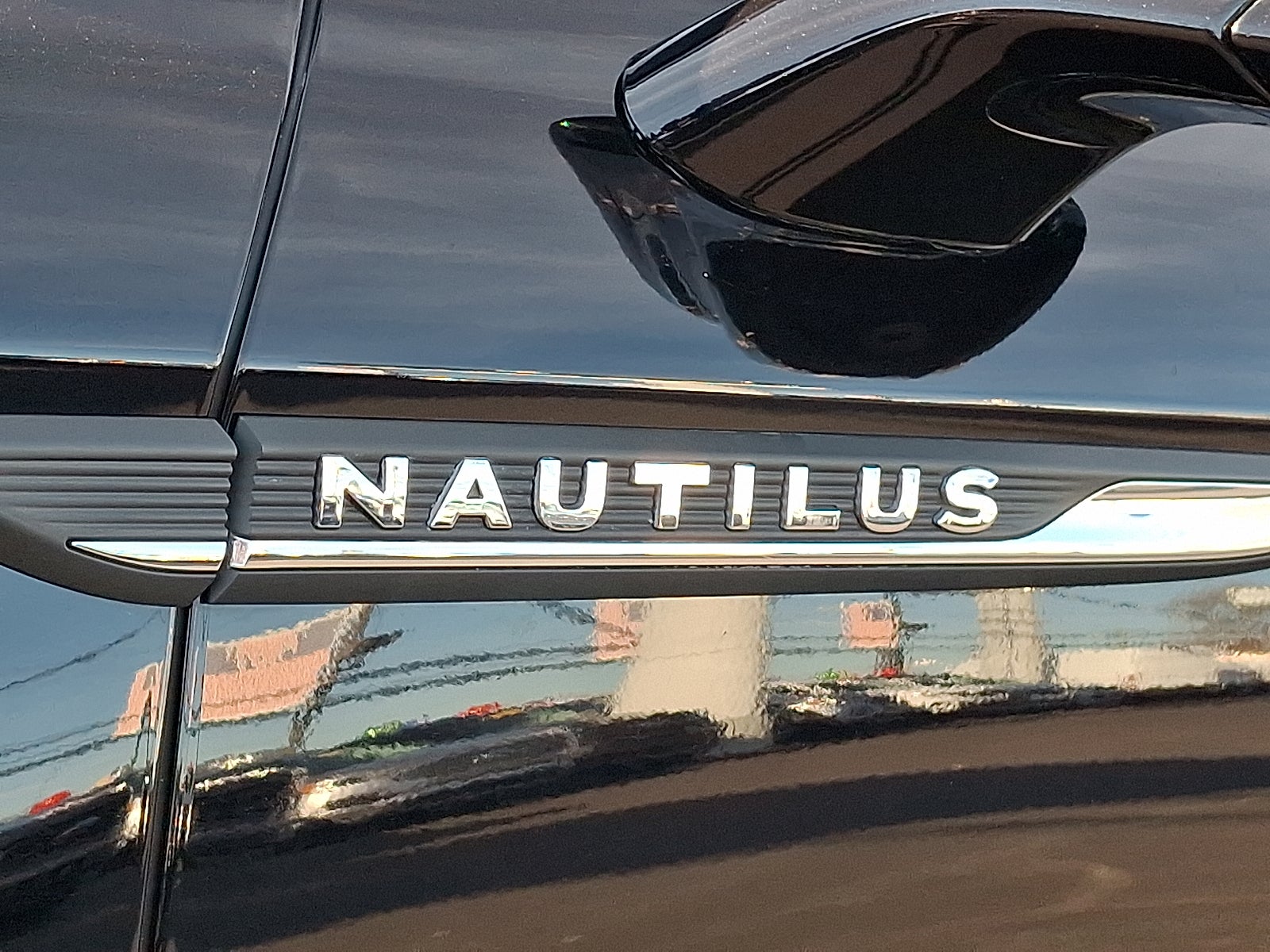 2022 Lincoln Nautilus Reserve