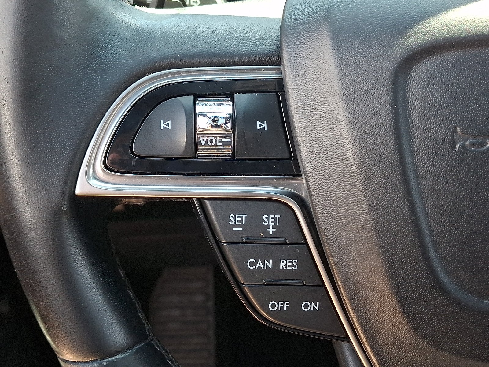 2019 Lincoln Nautilus Select