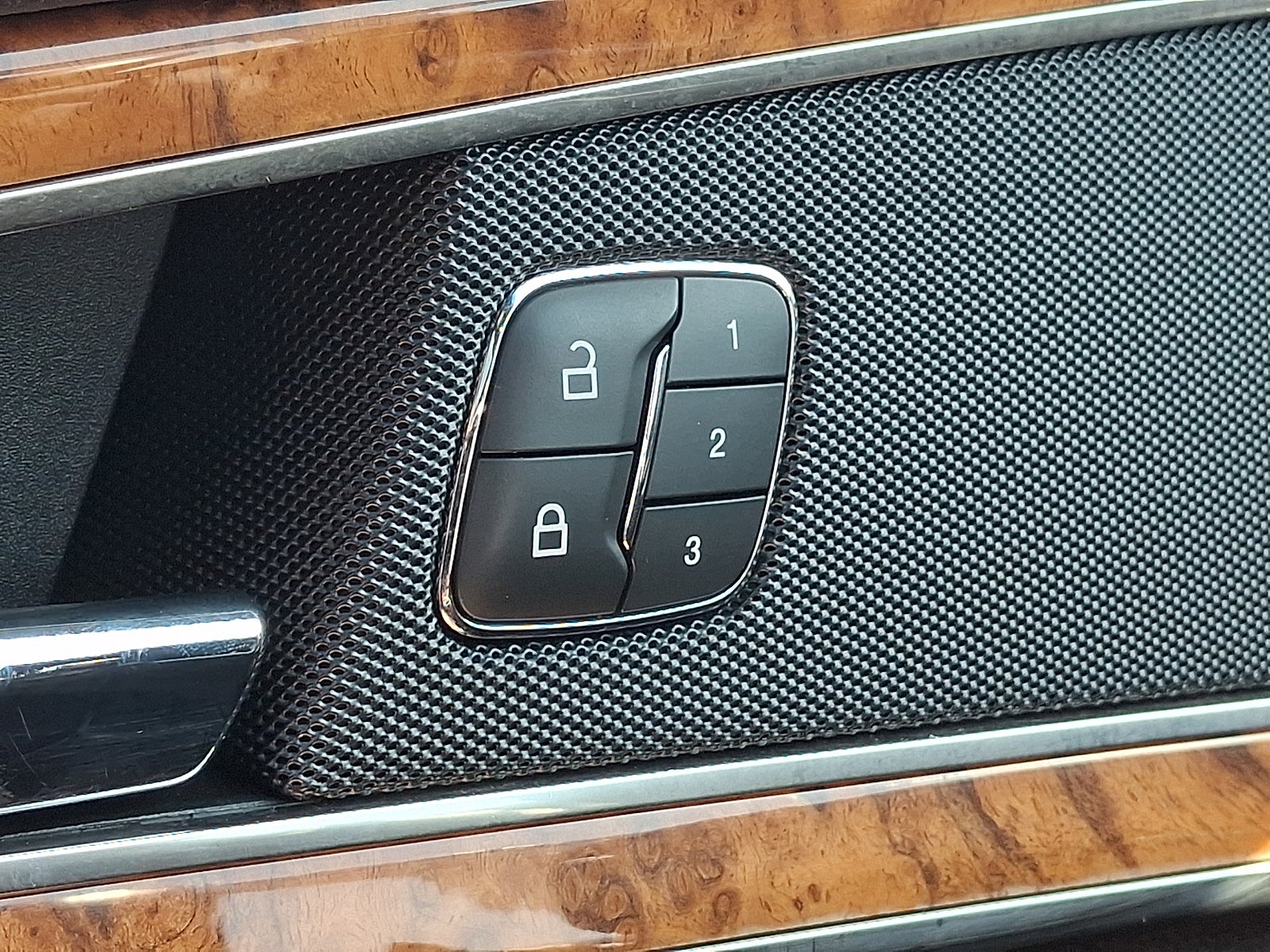 2019 Lincoln Nautilus Select