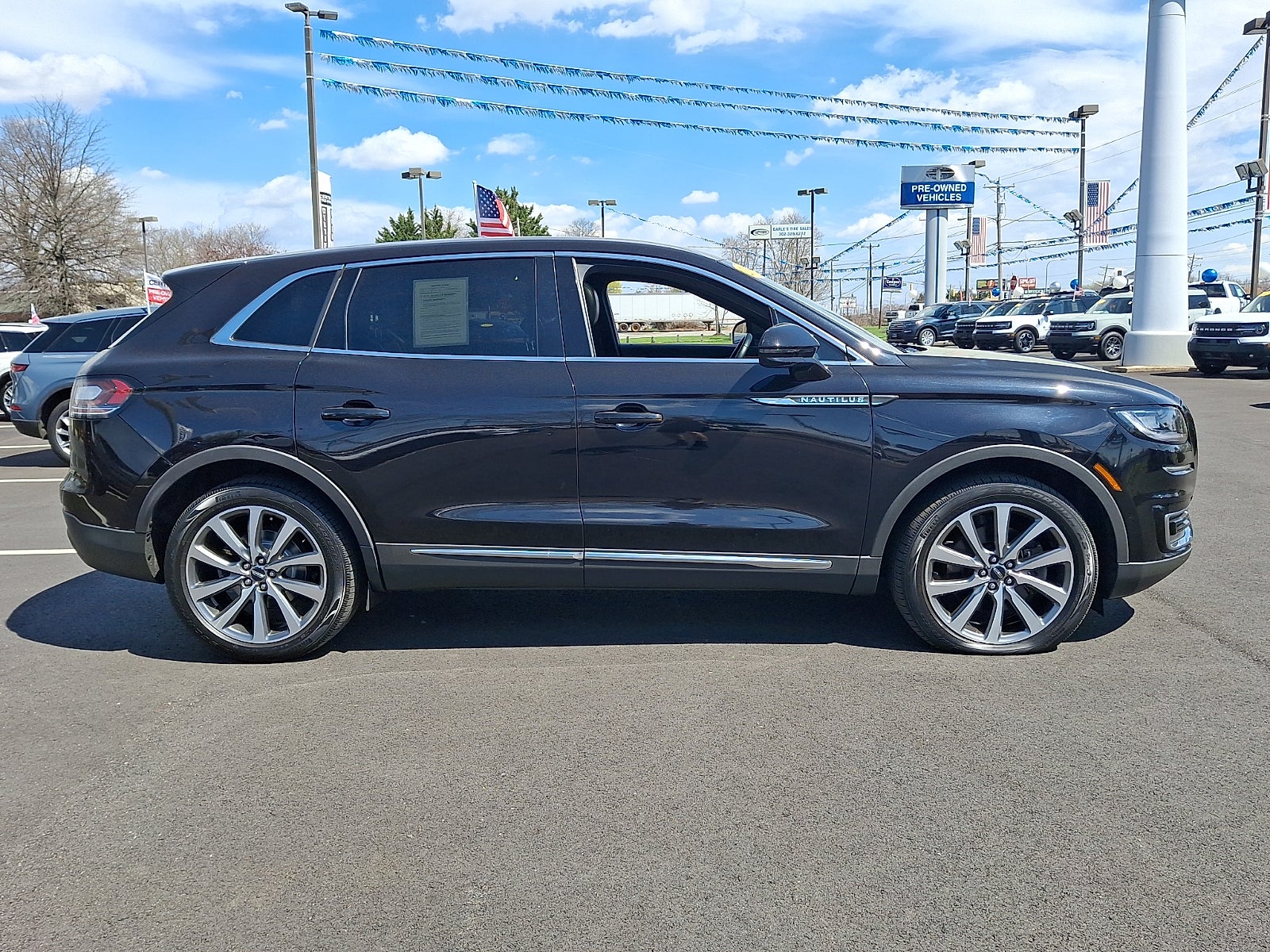 2019 Lincoln Nautilus Select