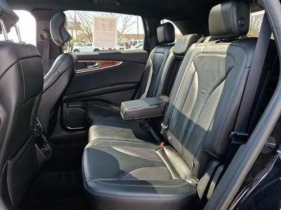 2019 Lincoln Nautilus Select