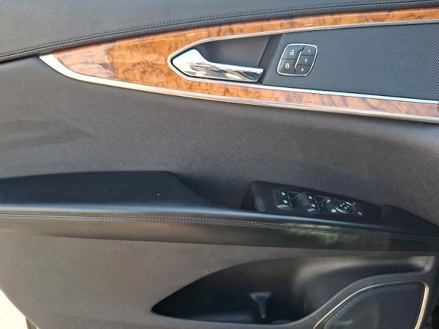 2019 Lincoln Nautilus Select