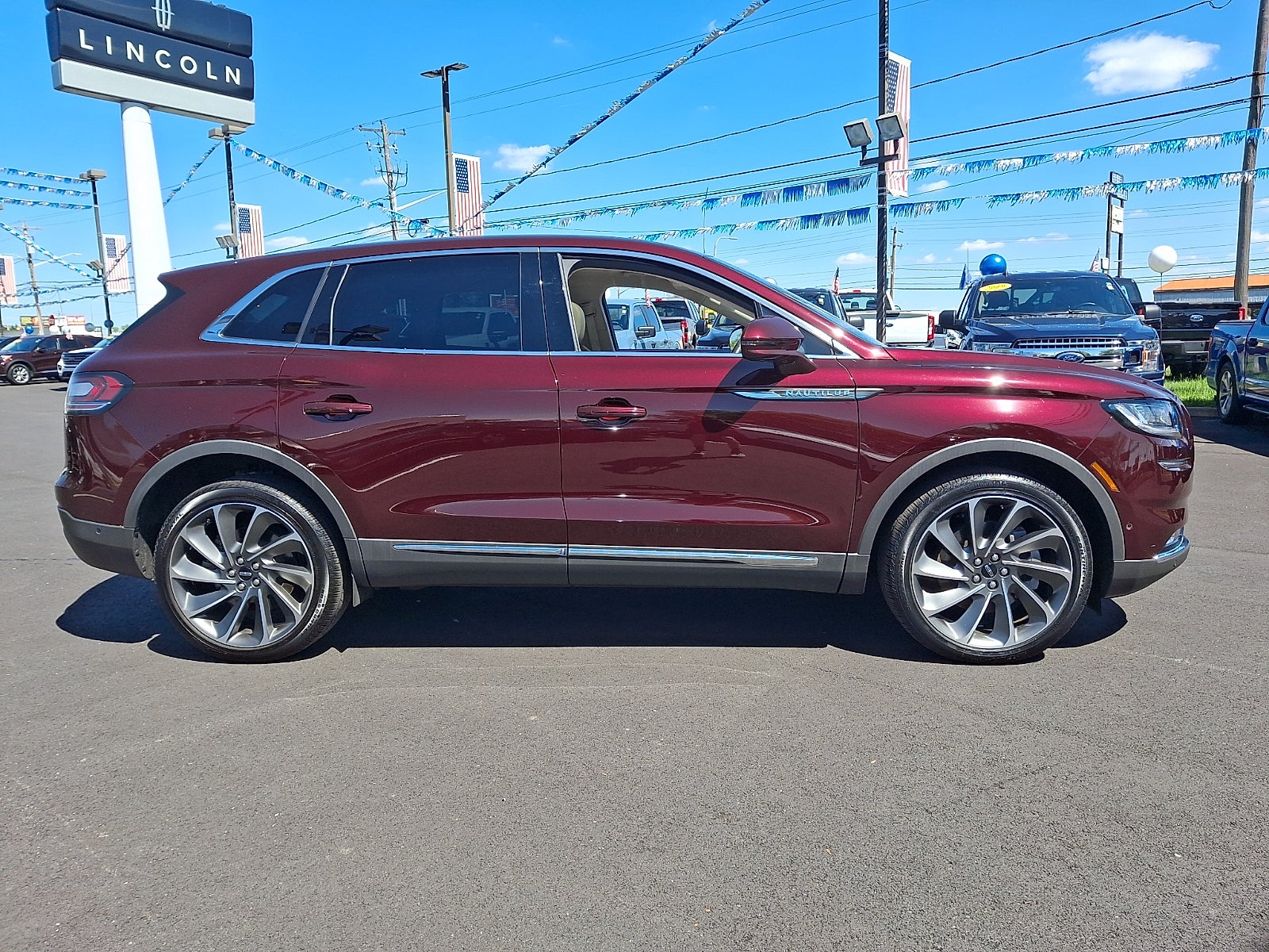 2022 Lincoln Nautilus Reserve