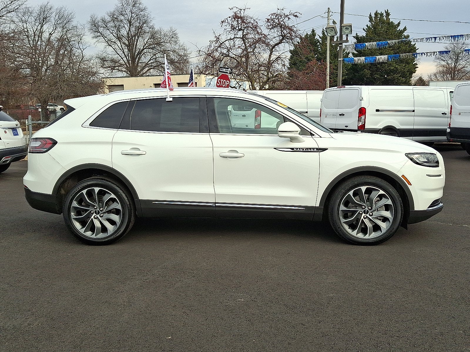 2022 Lincoln Nautilus Reserve