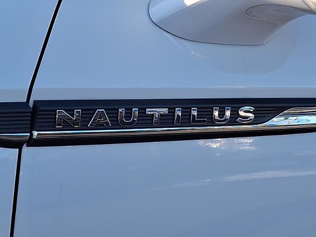 2021 Lincoln Nautilus Reserve