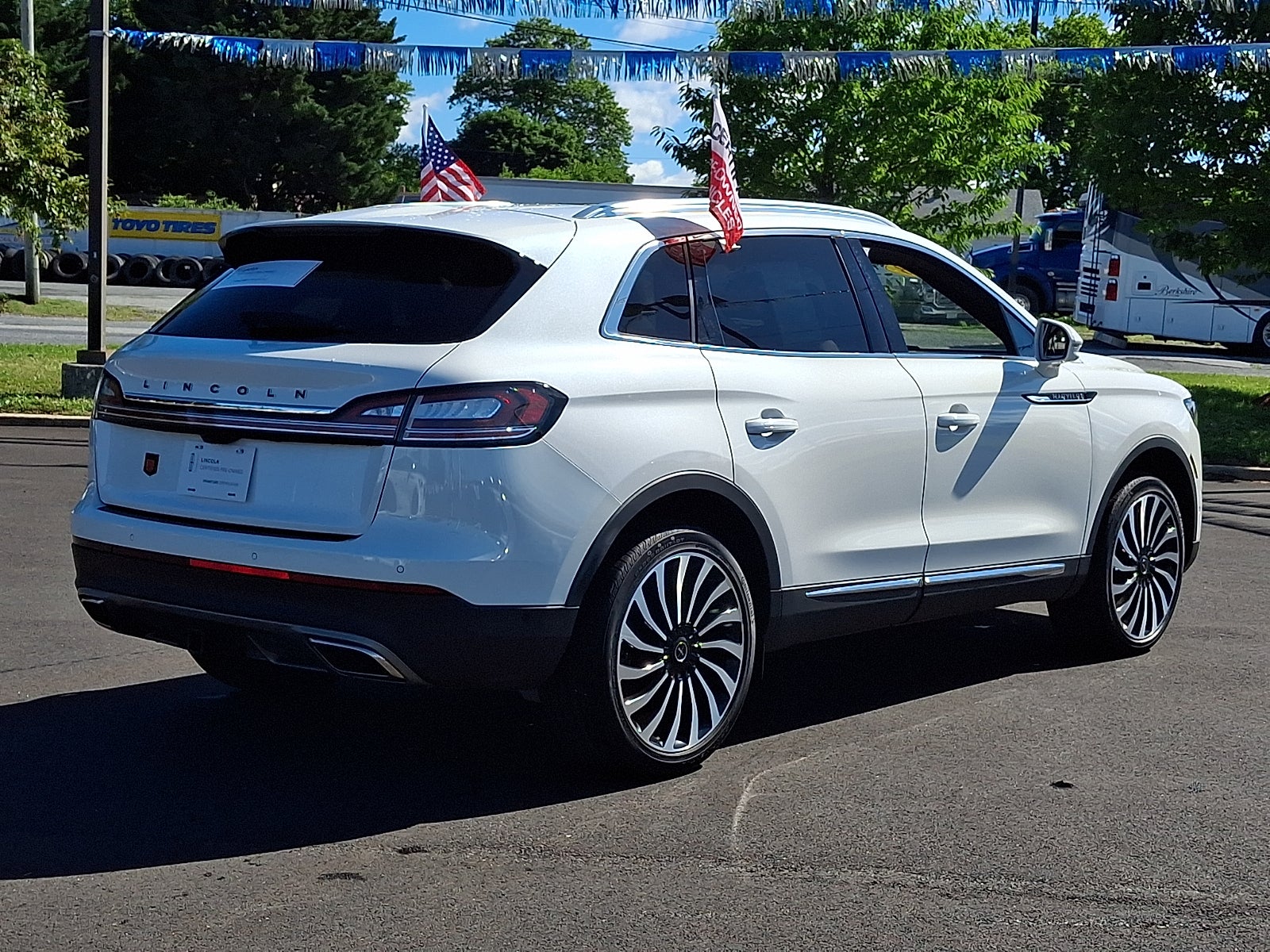2023 Lincoln Nautilus Black Label