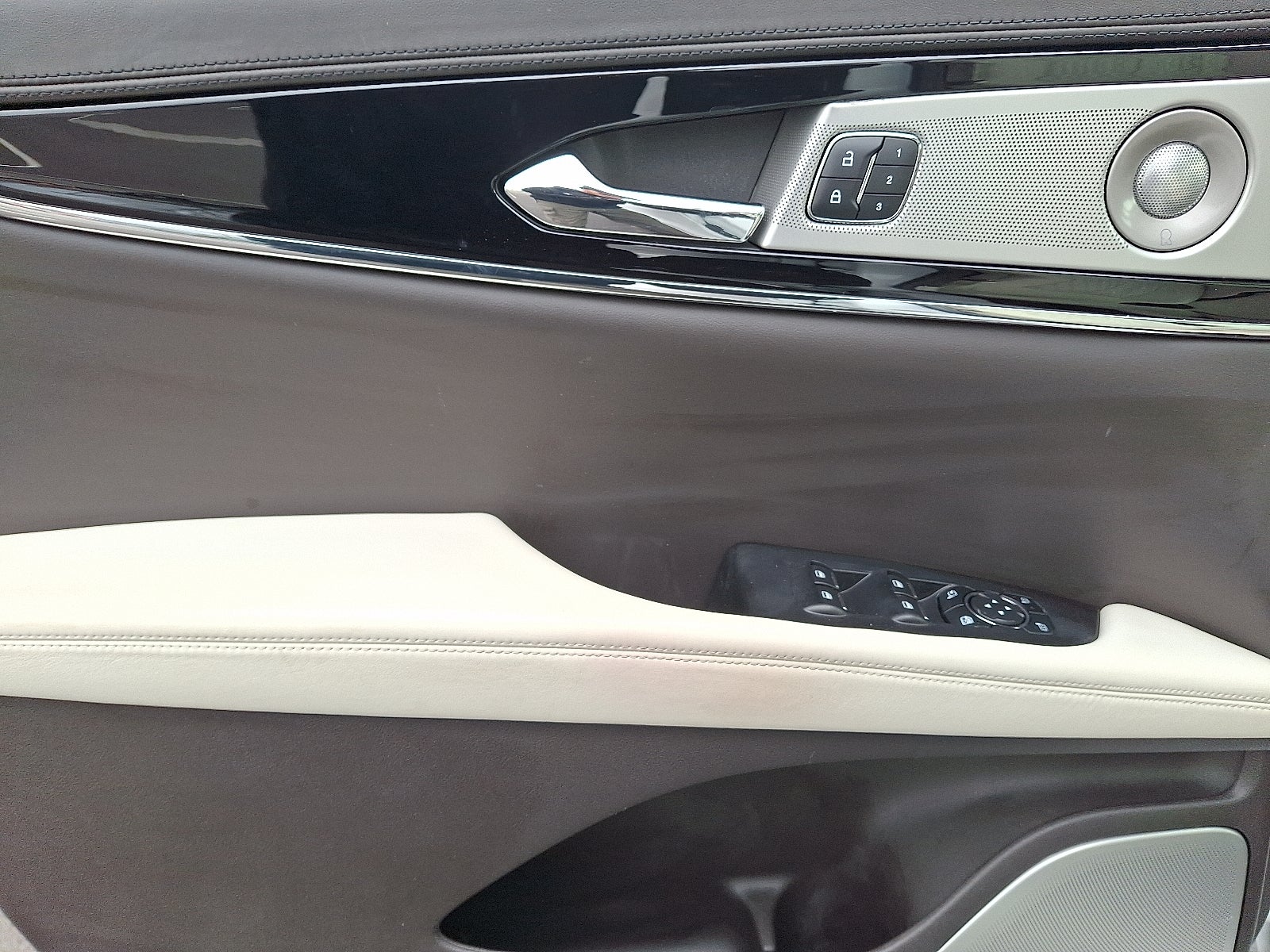 2023 Lincoln Nautilus Black Label