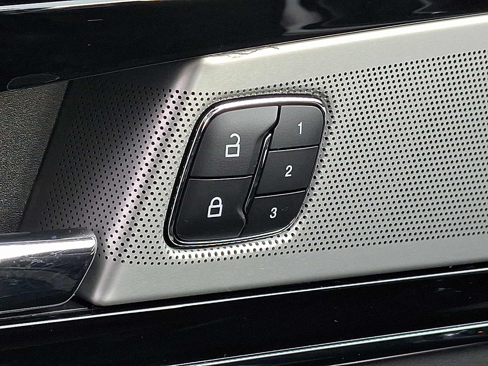 2023 Lincoln Nautilus Black Label