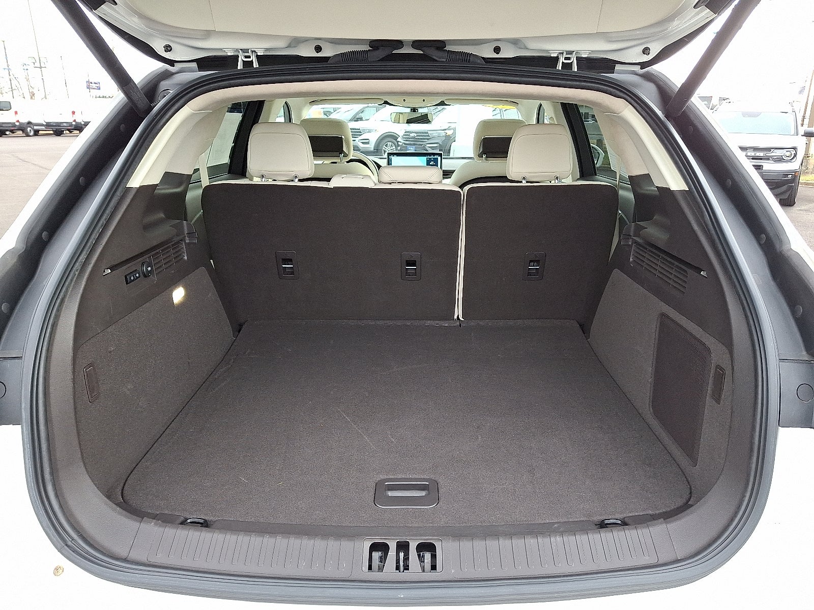 2023 Lincoln Nautilus Black Label