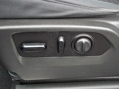 2020 Chevrolet Silverado 1500 2WD Crew Cab Short Bed LT