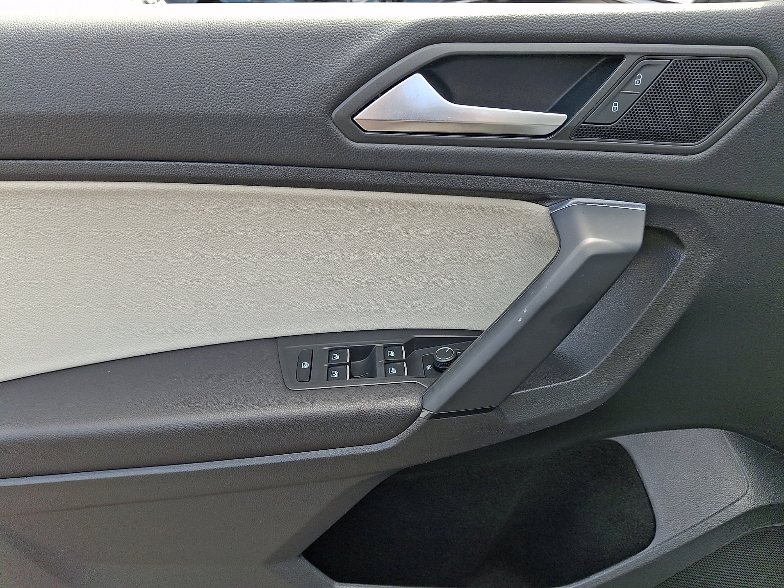 2019 Volkswagen Tiguan 2.0T SE
