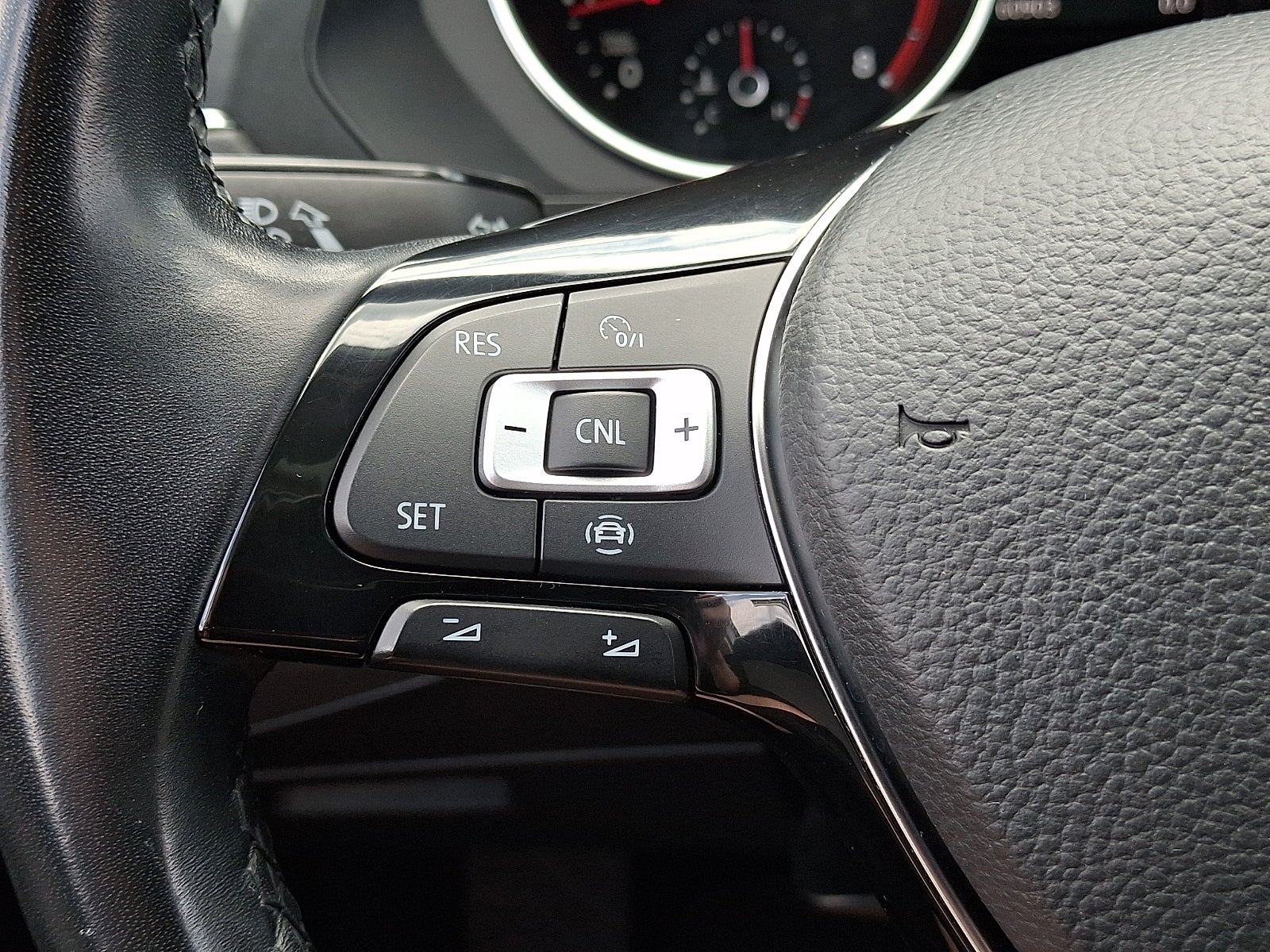 2019 Volkswagen Tiguan 2.0T SE
