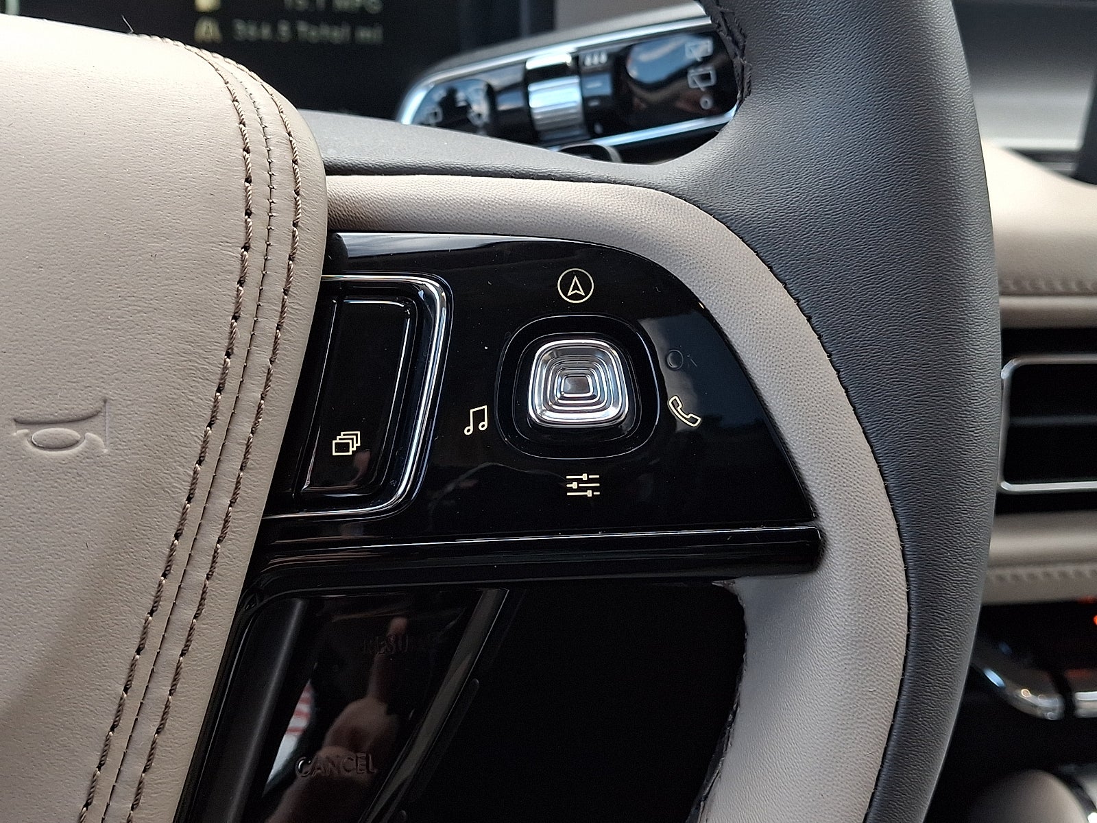 2022 Lincoln Aviator Standard