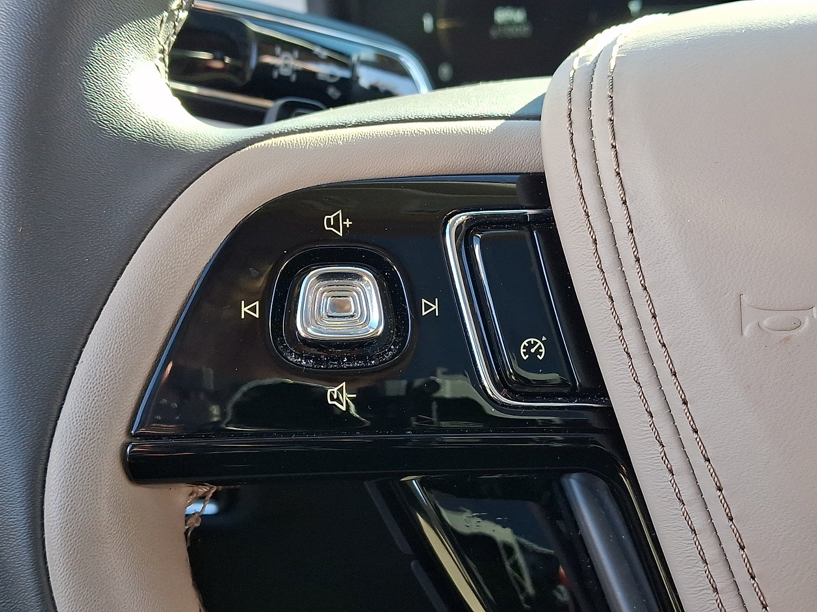 2023 Lincoln Aviator Standard