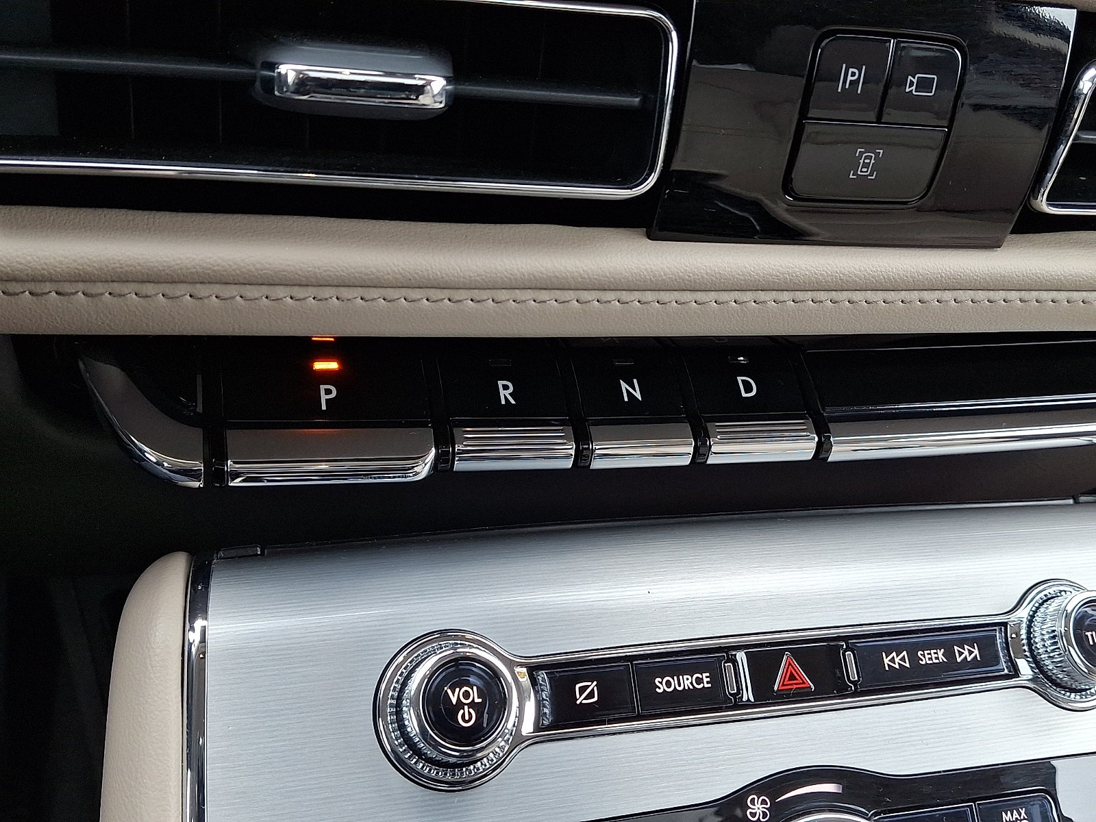 2022 Lincoln Aviator Standard