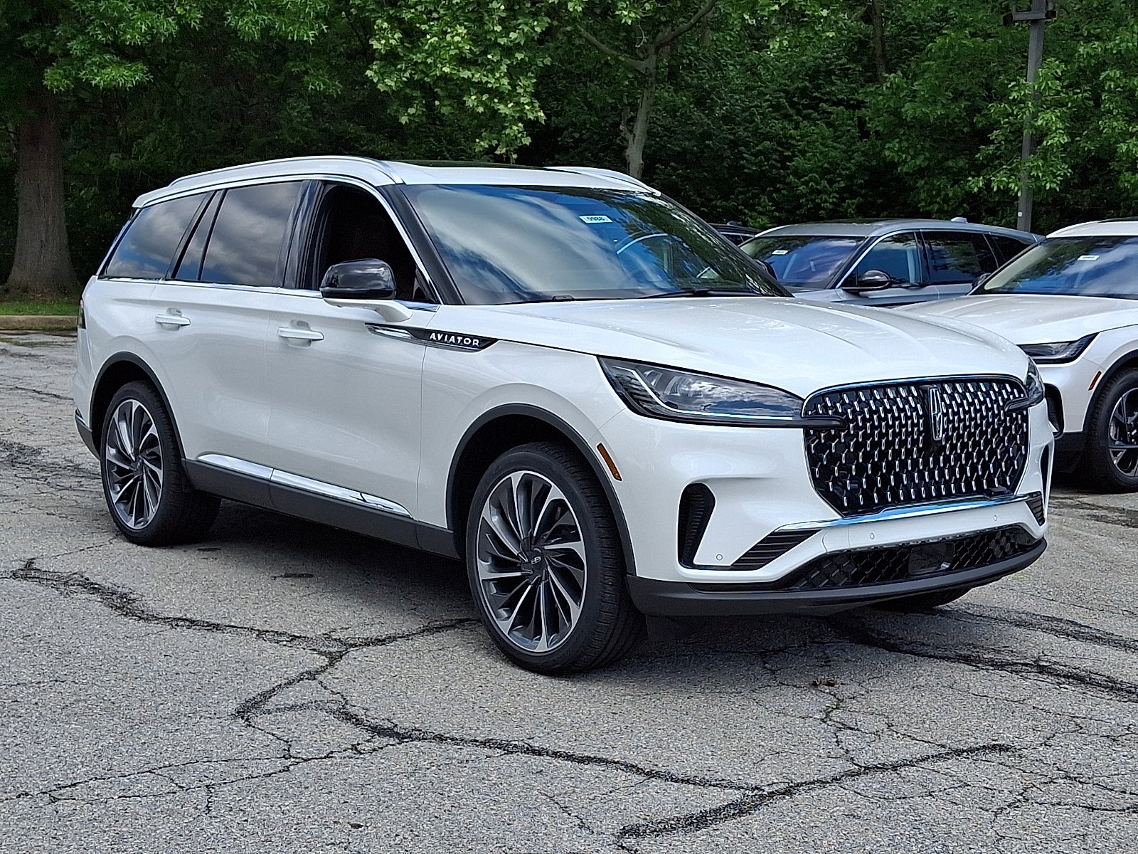 2026 Lincoln Aviator Reserve AWD's photo