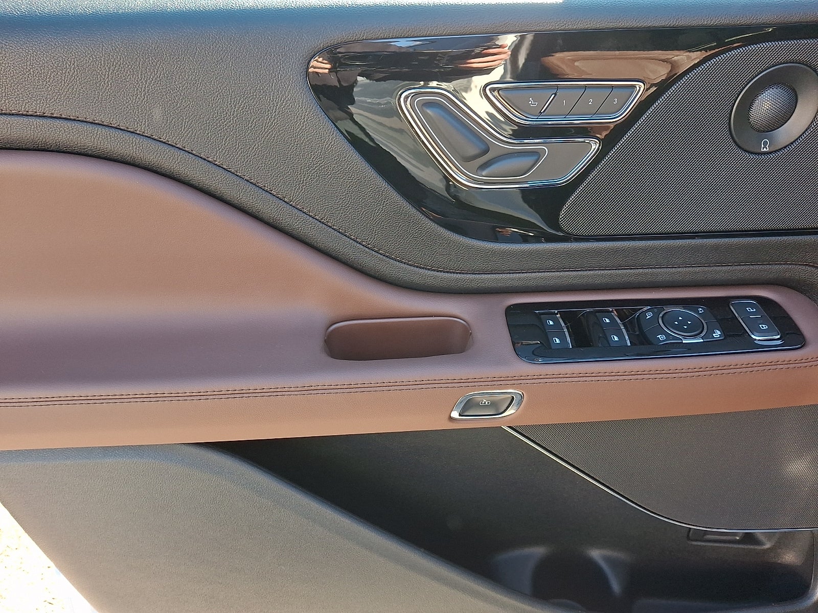 2027 Lincoln Aviator Reserve