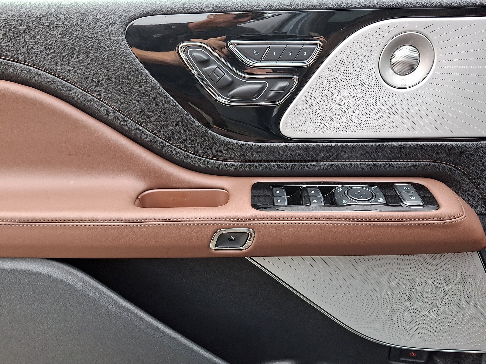 2027 Lincoln Aviator Reserve