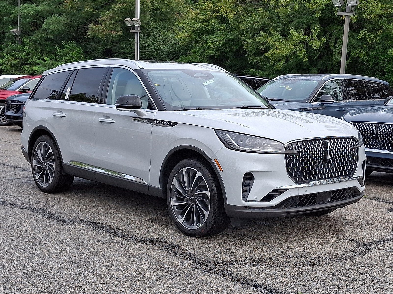 2027 Lincoln Aviator Reserve