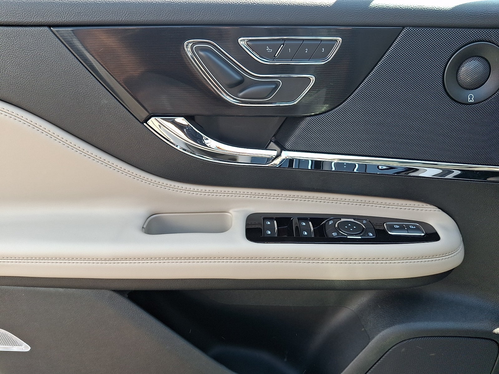 2025 Lincoln Corsair Reserve