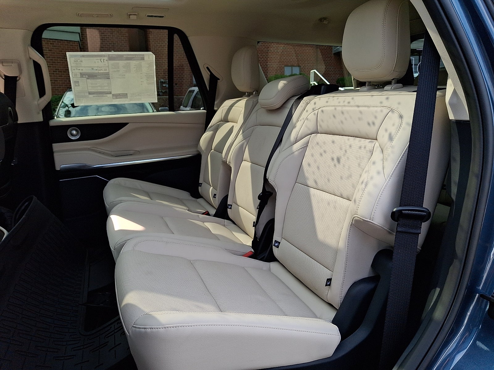 2027 Lincoln Navigator Reserve