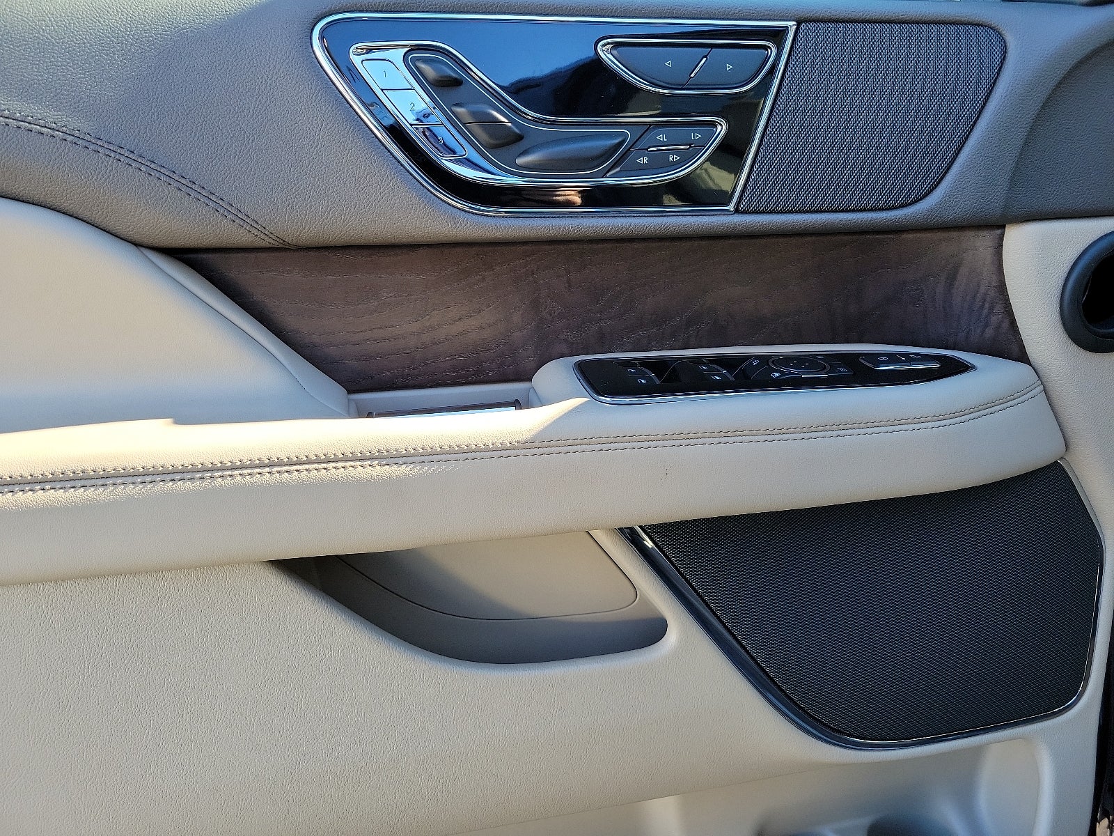 2024 Lincoln Navigator L Reserve