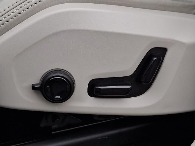 2019 Volvo XC90 T6 Inscription