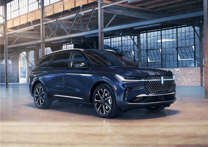 A 2024 Lincoln Nautilus® SUV is parked in an industrial space. | Carman Lincoln in New Castle DE