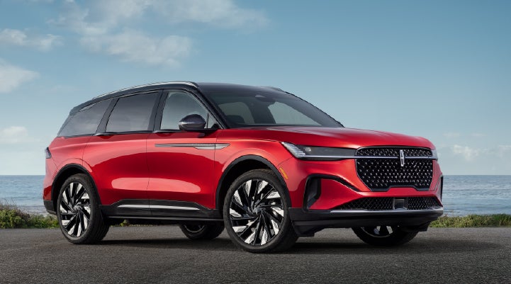 A 2025 Lincoln Nautilus® Reserve model is shown with the stylish available Jet Appearance Package. | Carman Lincoln in New Castle DE