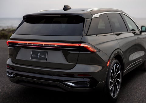 The rear of a 2025 Lincoln Black Label Nautilus® SUV displays full LED rear lighting. | Carman Lincoln in New Castle DE
